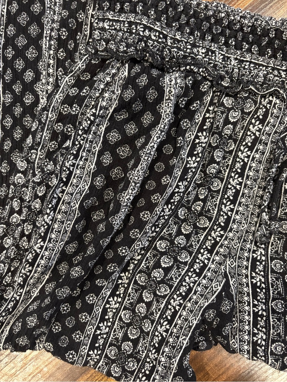 Scarves & Wraps - Picture 2 of 5